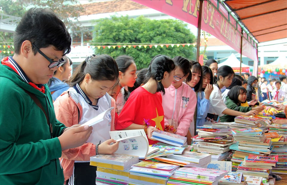 Tổ chức các buổi quyên góp vì cộng động
