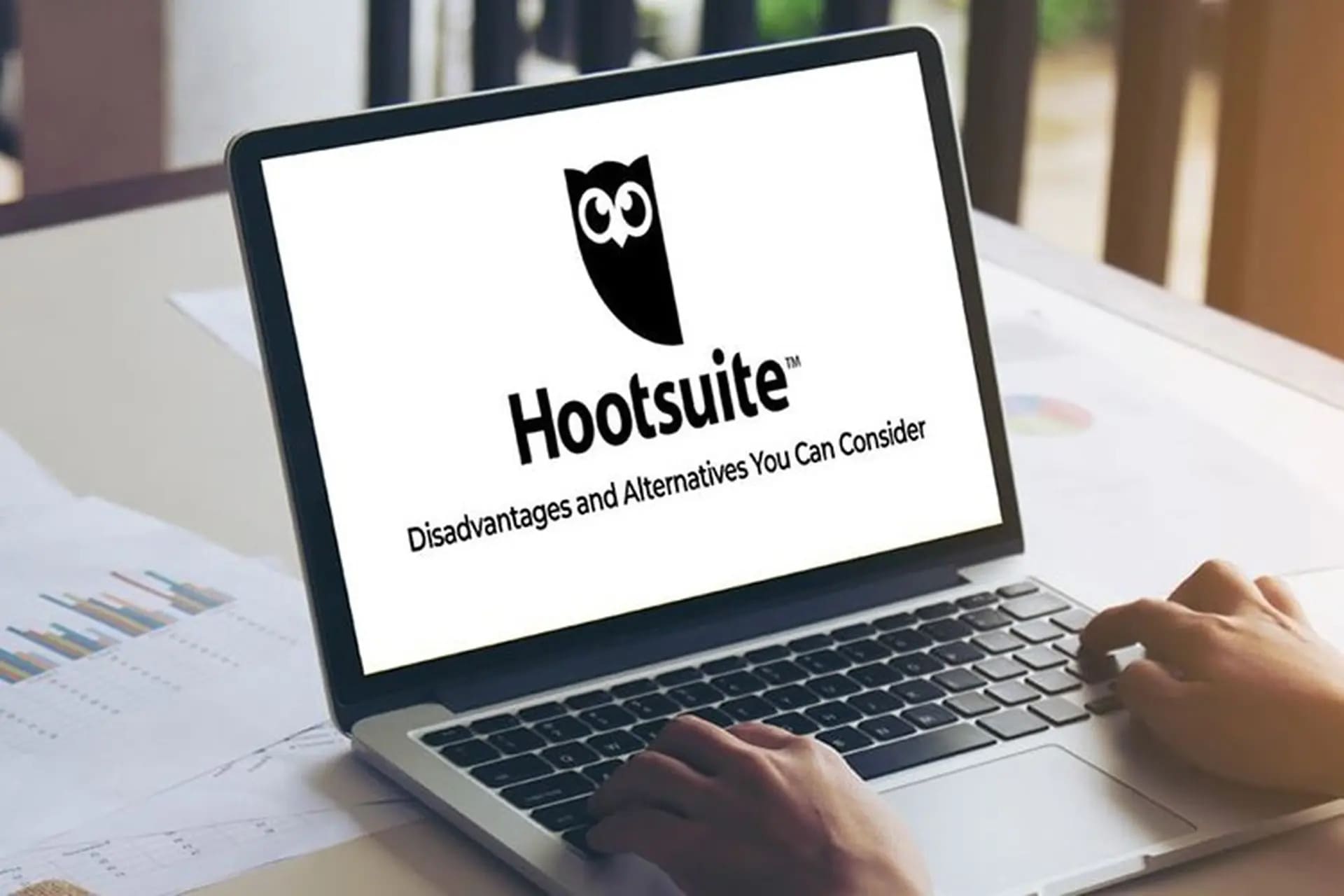 Nền tảng Hootsuite lắng nghe insight khách hàng