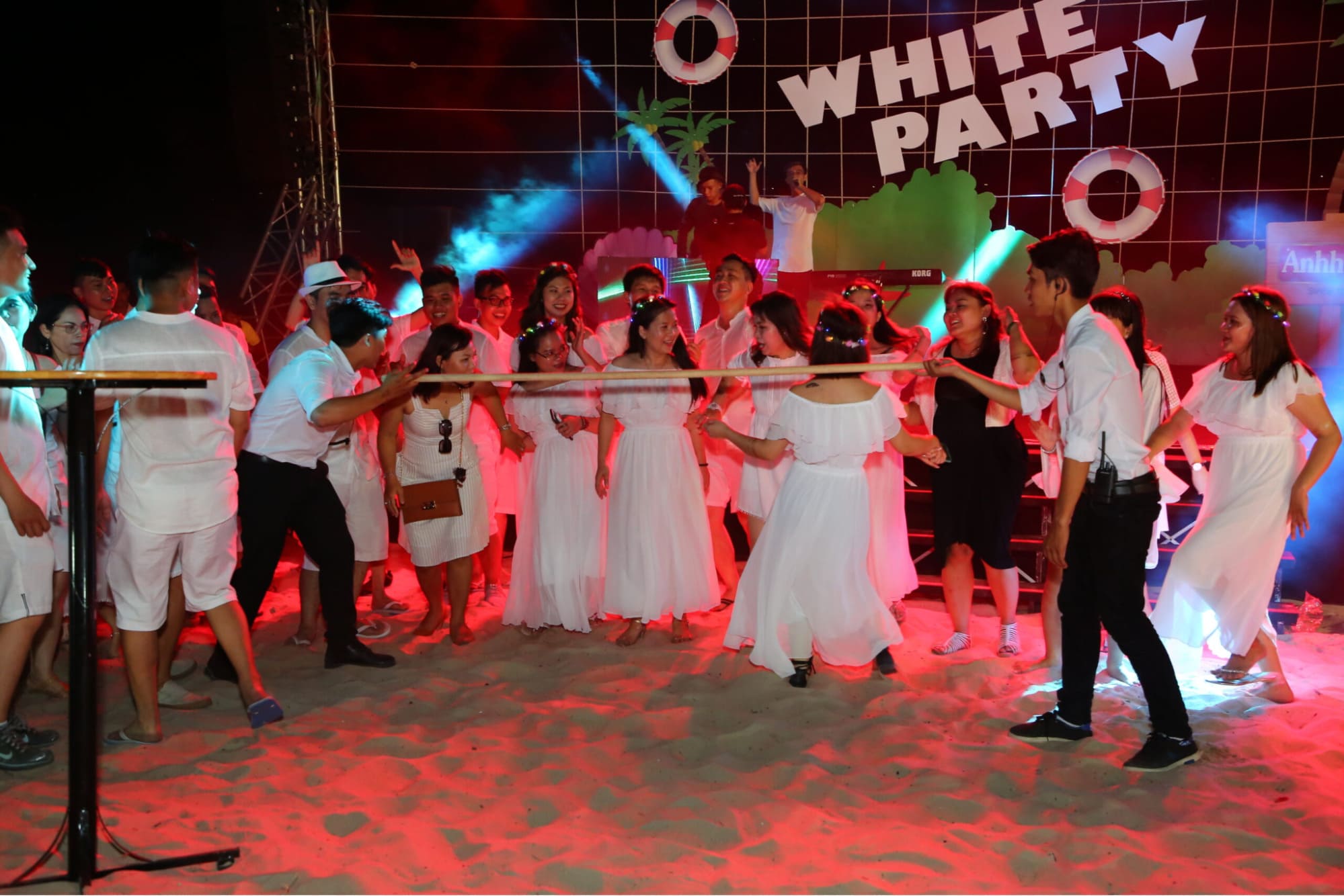 Tổ chức tiệc talent show cho tiệc tất niên của công ty