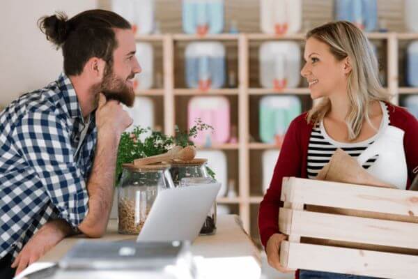  Active engagement thể hiện qua việc khách hàng chủ động tạo nội dung, chia sẻ về brand