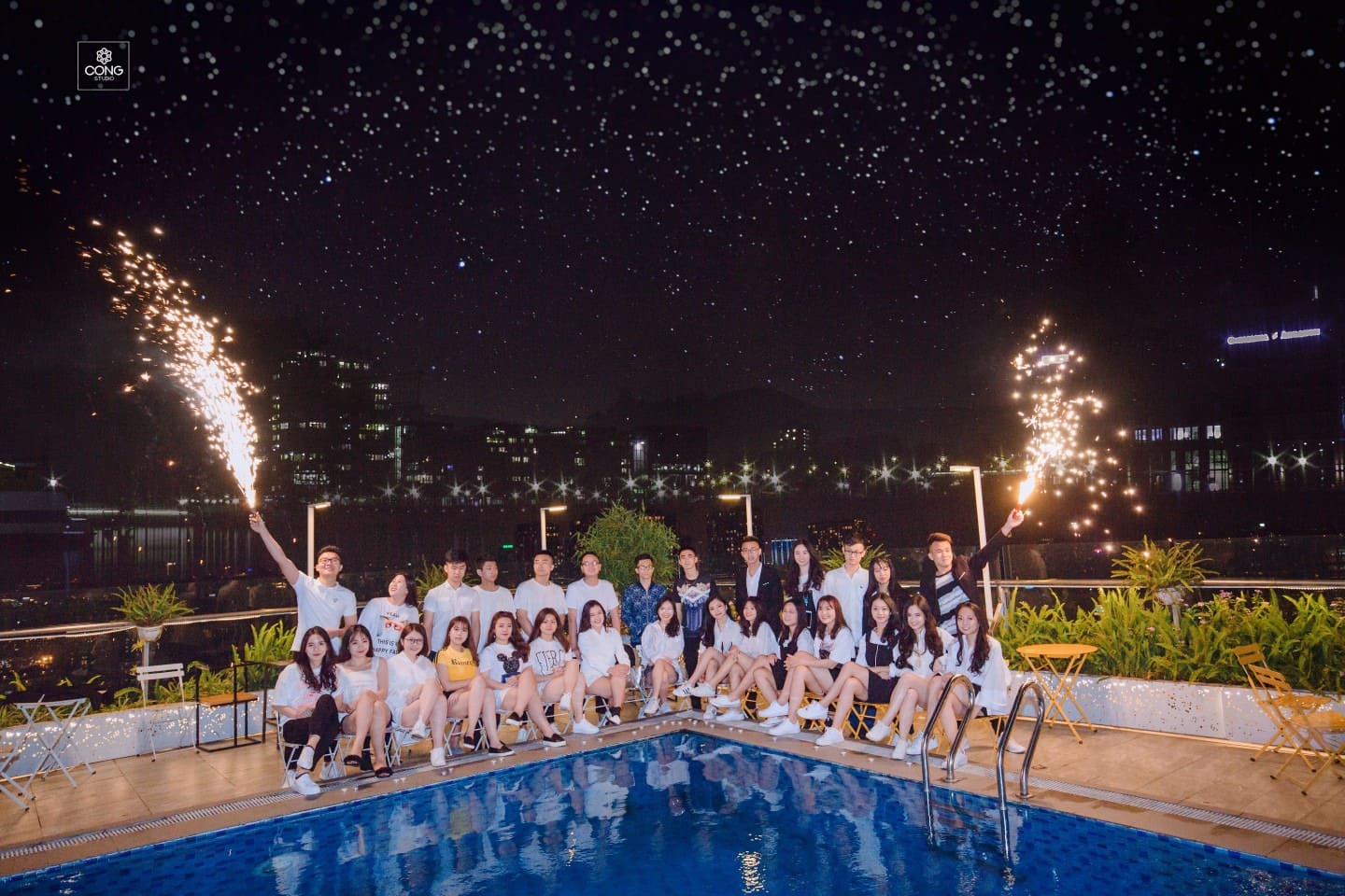 Tổ chức tiệc hồ bơi cho YEP