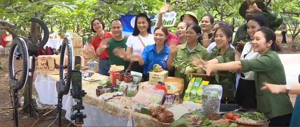 kich-ban-livestream-ban-hang-2.jpg Mẫu livestream bán nông sản