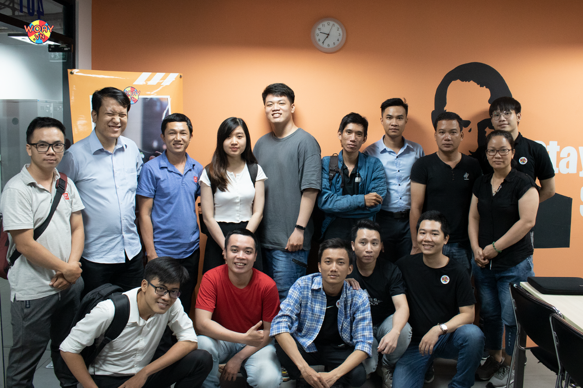 Mọi người cùng nhau lưu giữ kỉ niệm trong buổi workshop ngày 09.06 vừa qua.