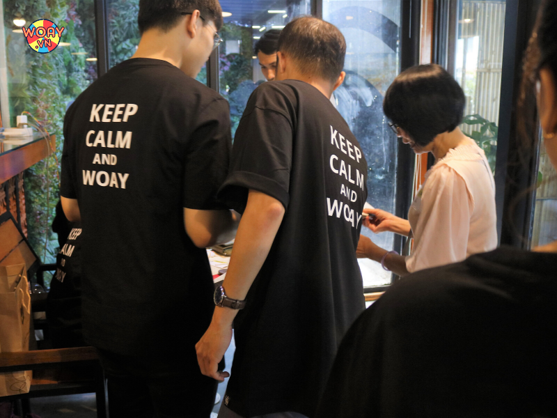 WOAY đã có áo team để mặc trong những sự kiện quan trọng như hôm nay rồi đấy.